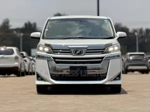 Toyota Vellfire 2018 White