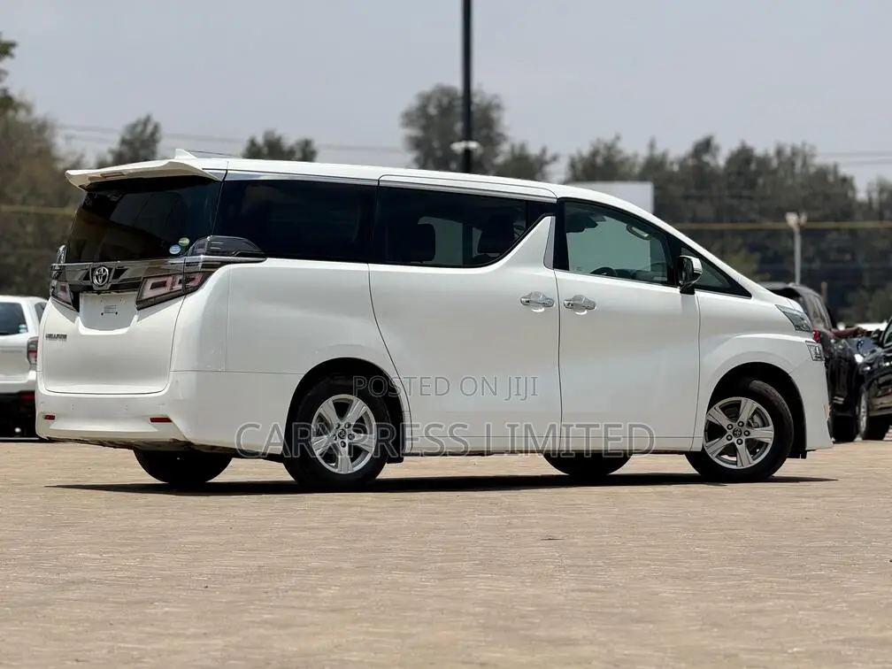Toyota Vellfire 2018 White
