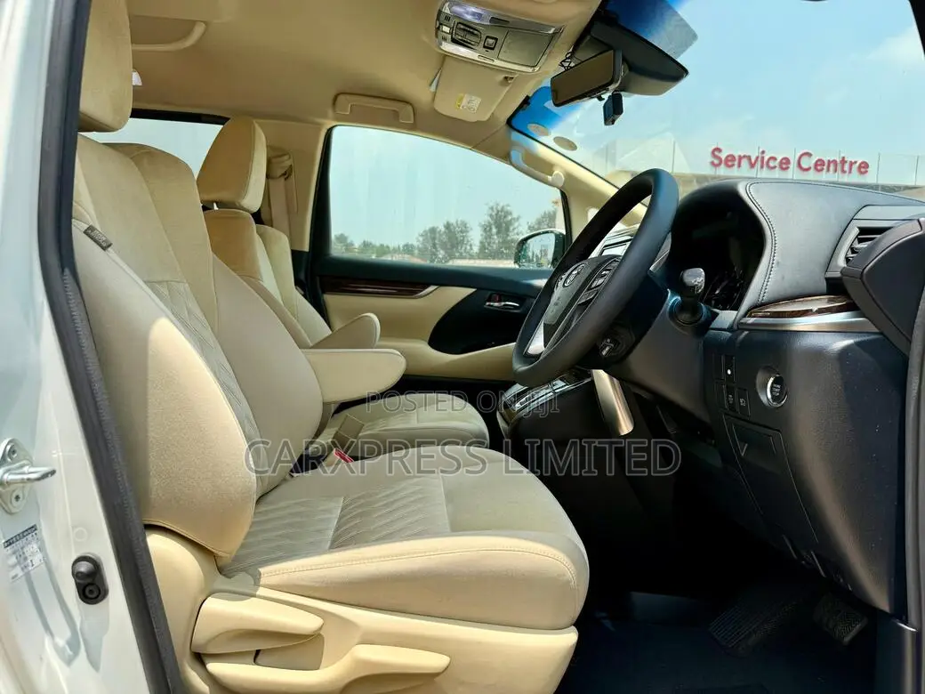Toyota Vellfire 2018 White