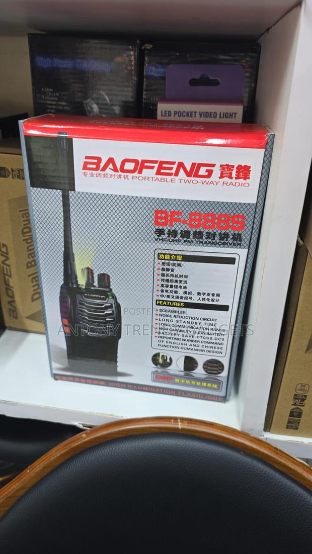 Original Baofeng Bf-888s Handheld Ham Radio With Headset - main view