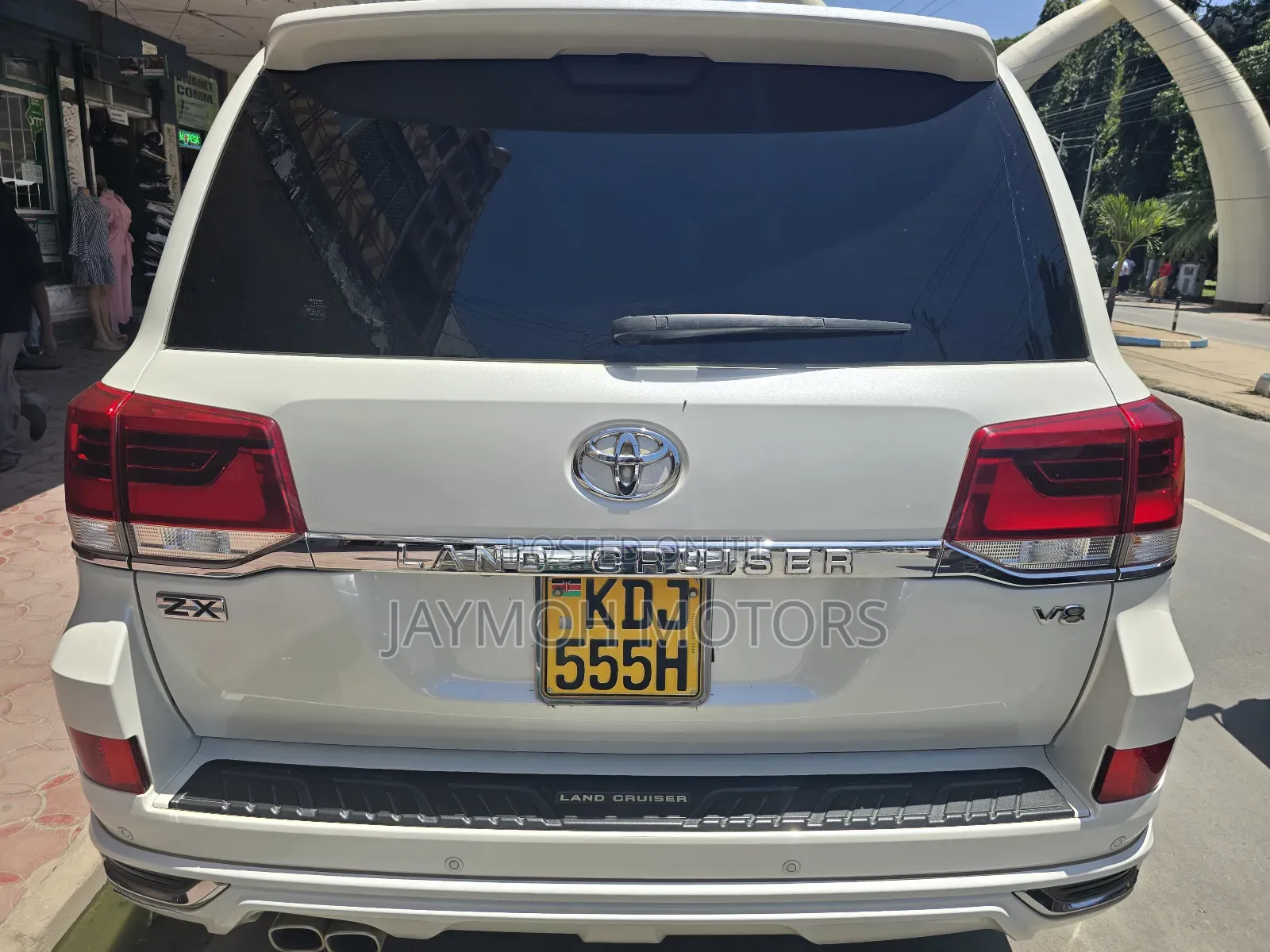 Toyota Land Cruiser 2016 White