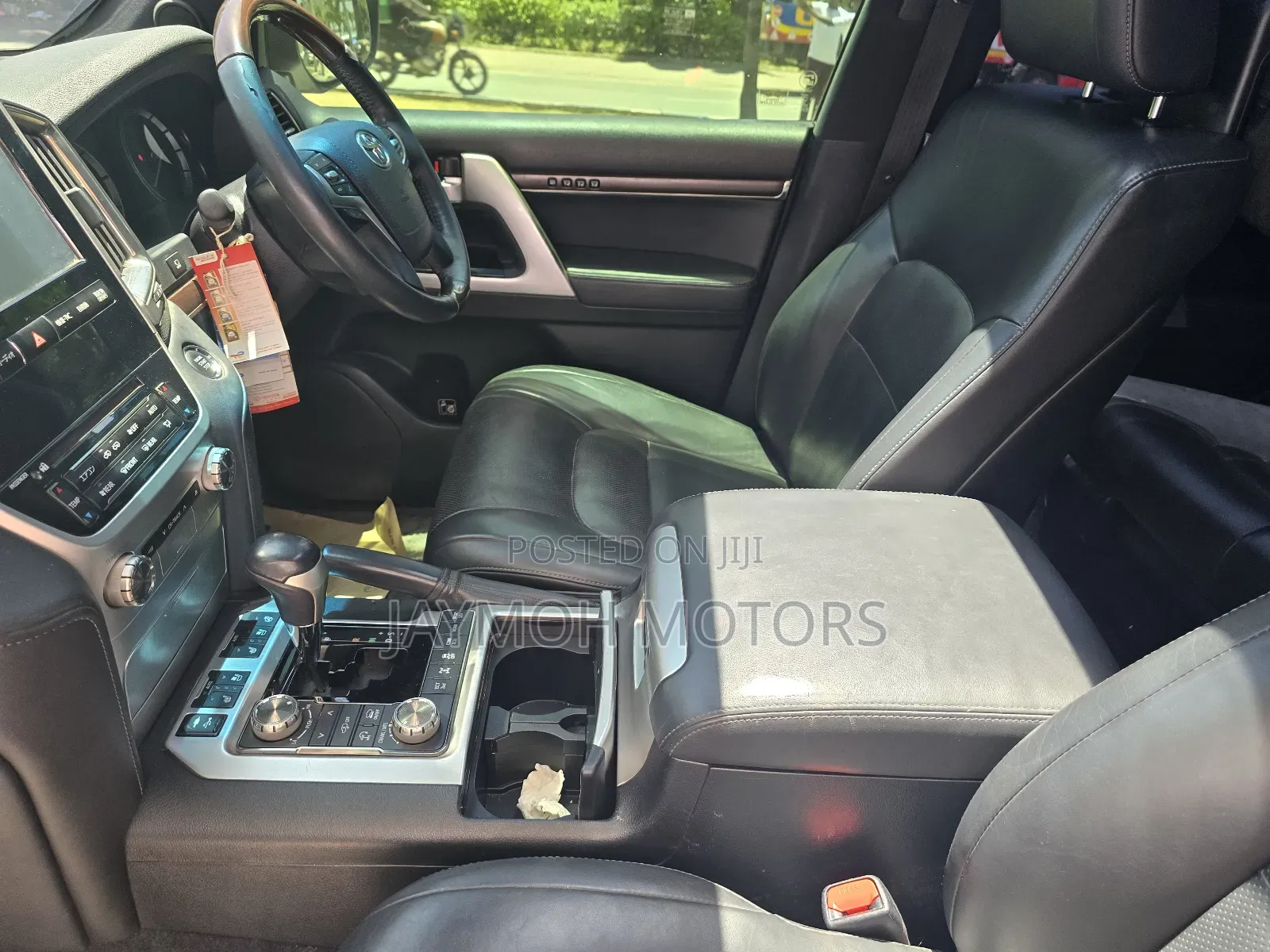 Toyota Land Cruiser 2016 White