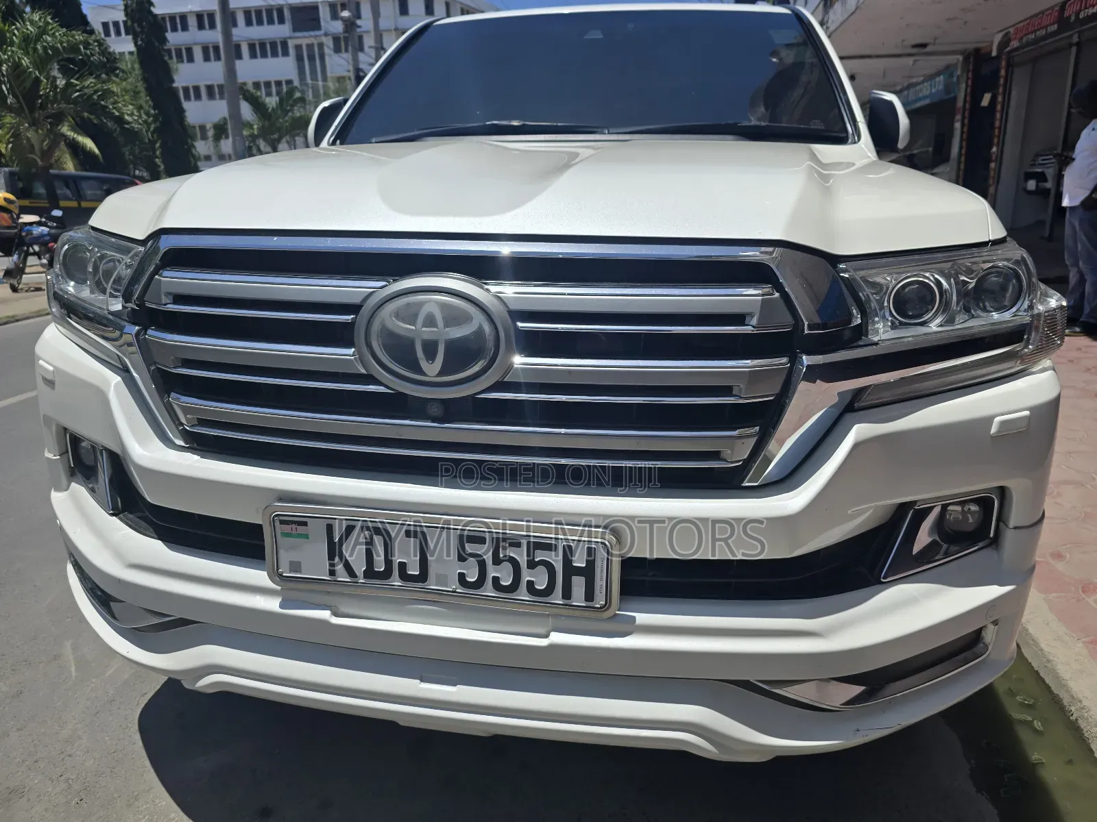 Toyota Land Cruiser 2016 White