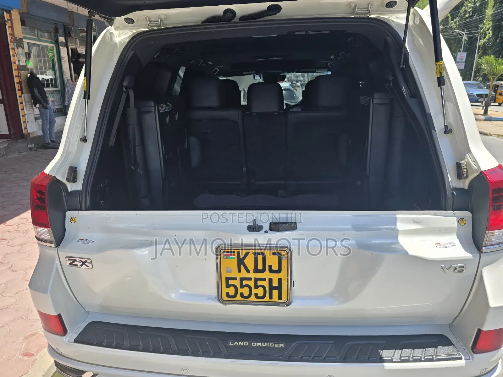 Toyota Land Cruiser 2016 White