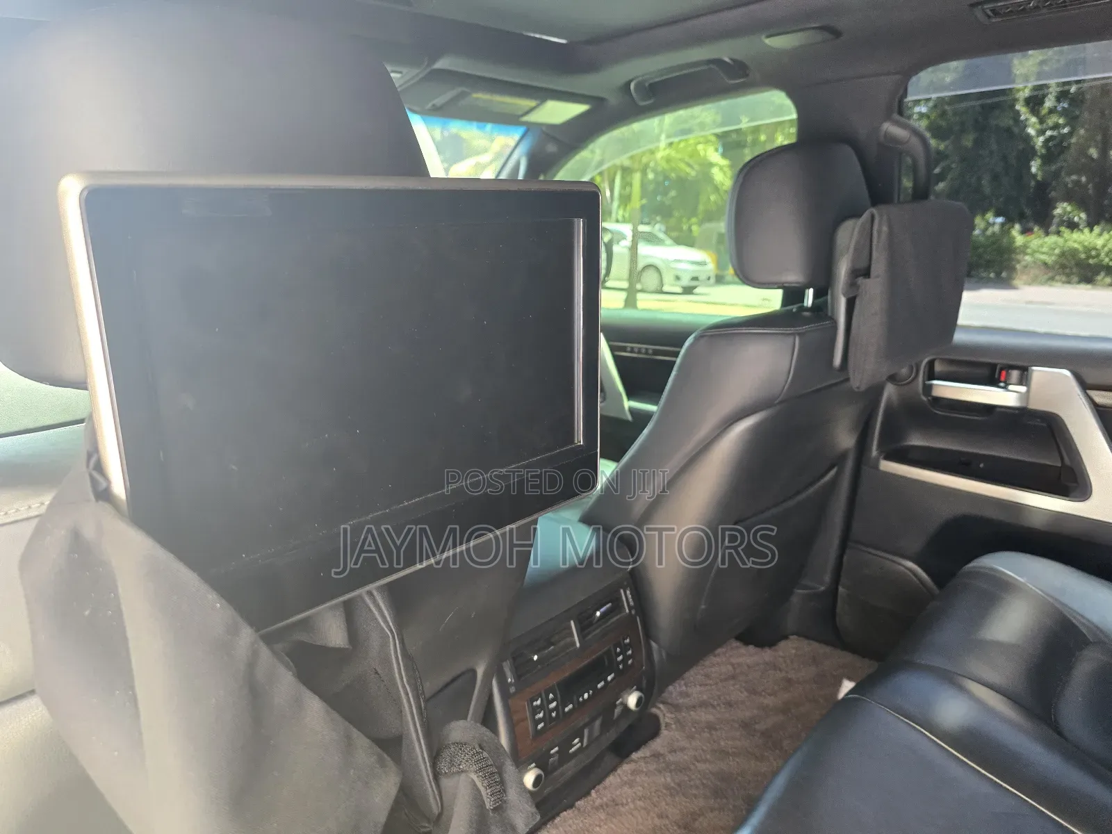 Toyota Land Cruiser 2016 White