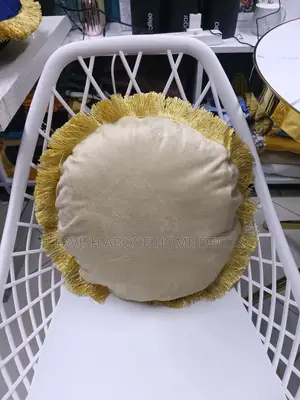 Round Tassel Pillow Covers/Throw Pillow