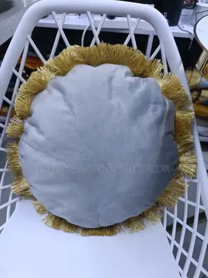 Round Tassel Pillow Covers/Throw Pillow