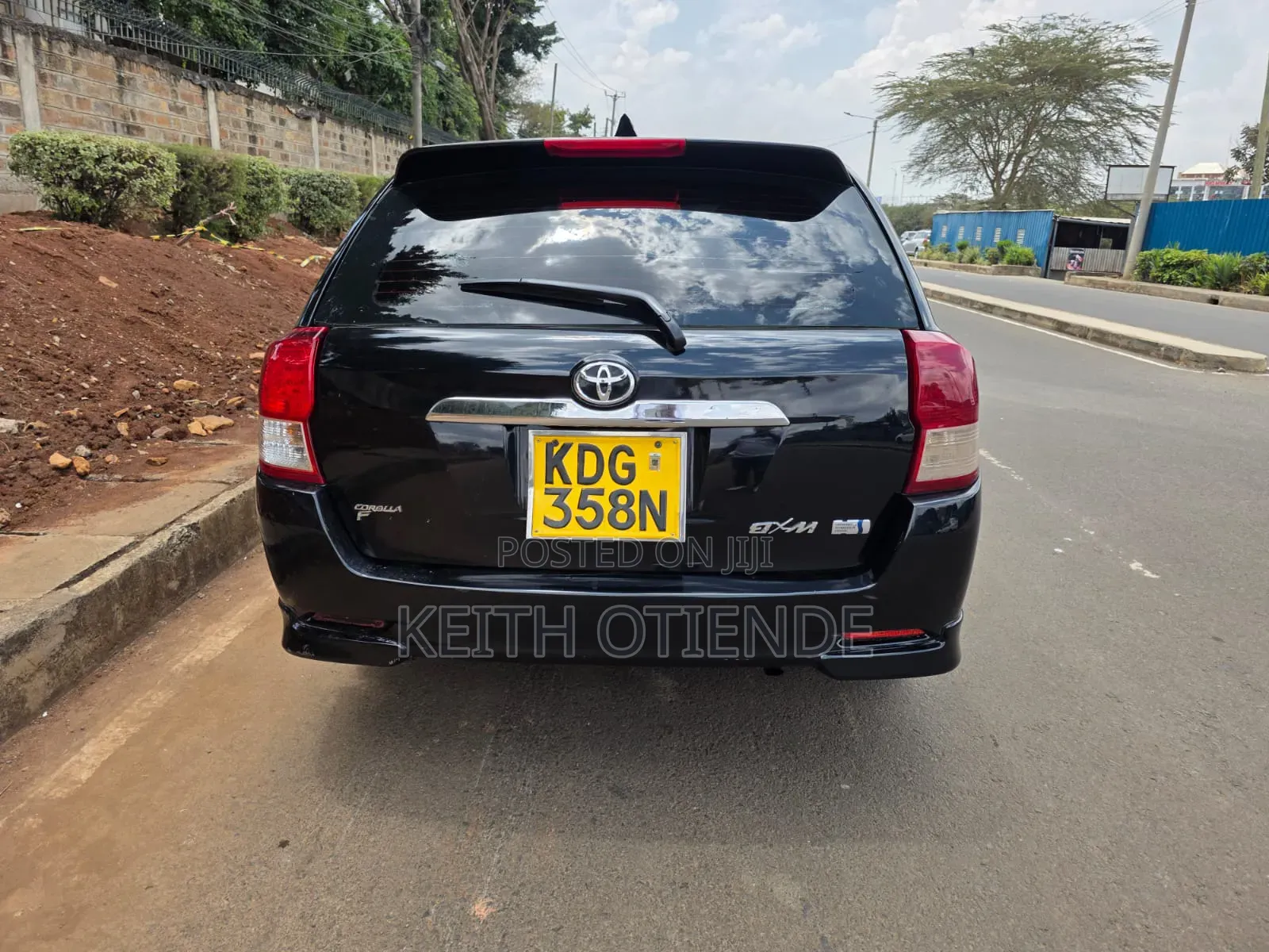 Toyota Corolla Fielder 1.5 Hybrid FWD 2015 Black