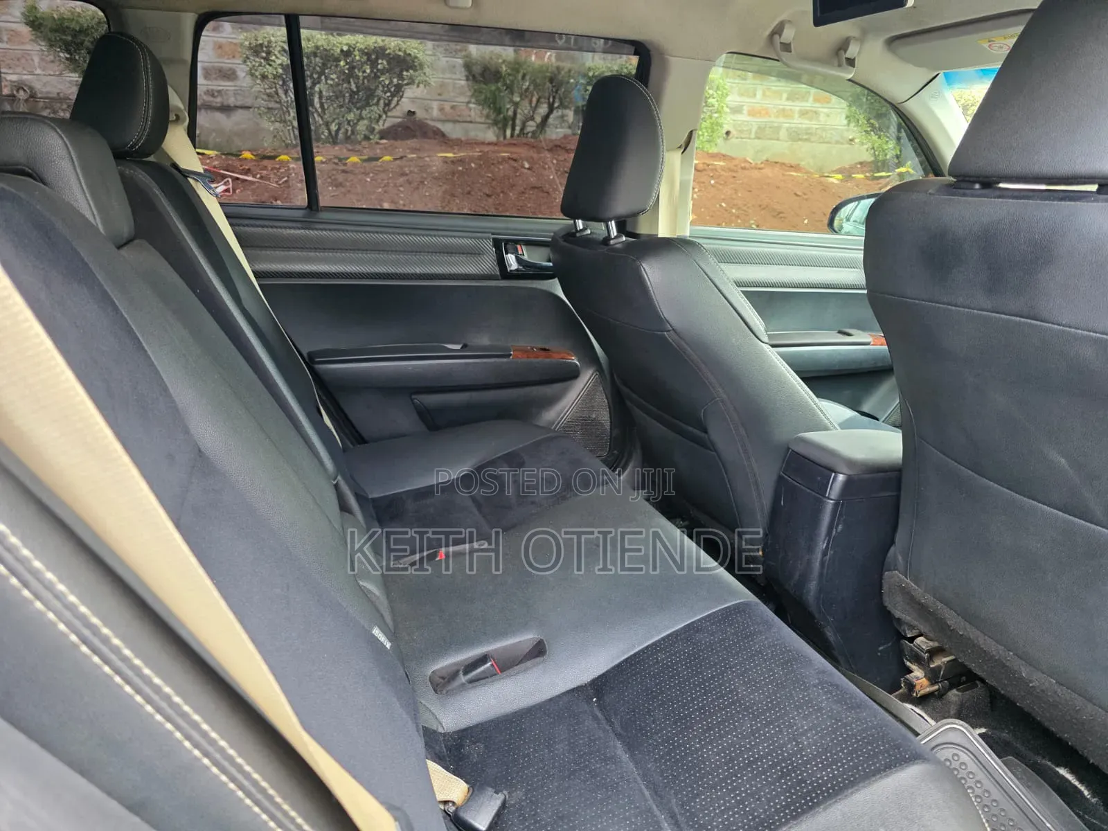 Toyota Corolla Fielder 1.5 Hybrid FWD 2015 Black