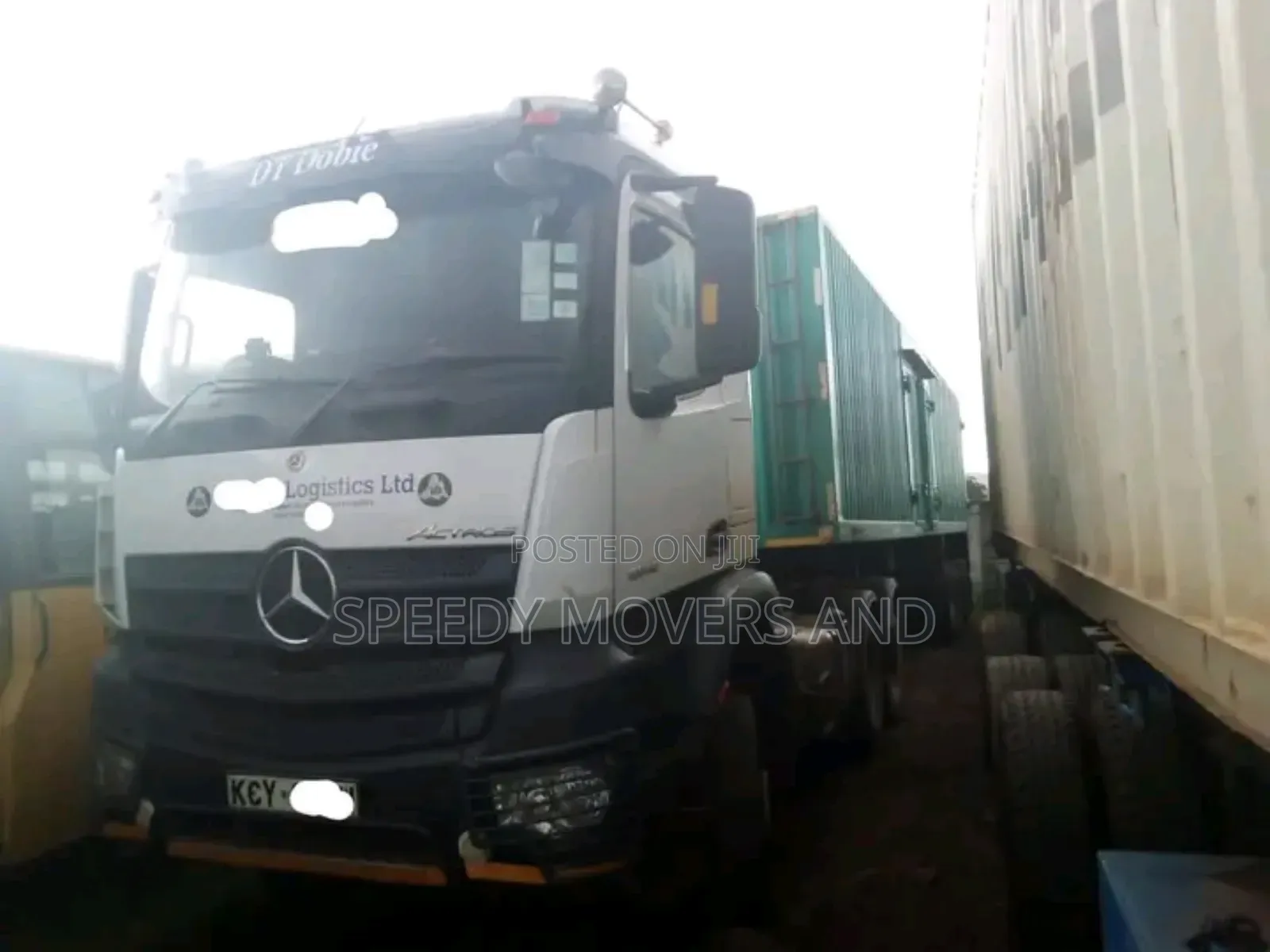 Boxbody, Flatbed Trailers Accessible for Jobs