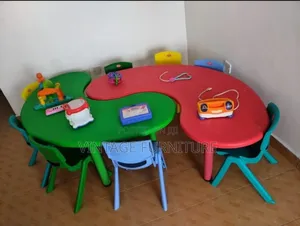 Bean Shaped Kindergarten Table