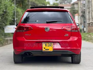 Volkswagen Golf 2017 Red