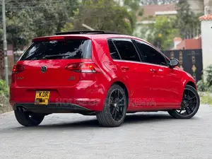 Volkswagen Golf 2017 Red
