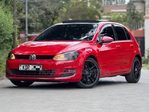 Volkswagen Golf 2017 Red