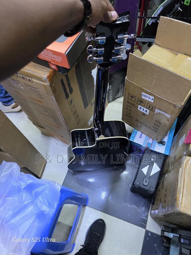 Fender Size 41 Acoustic Guitar - thumbnail 3