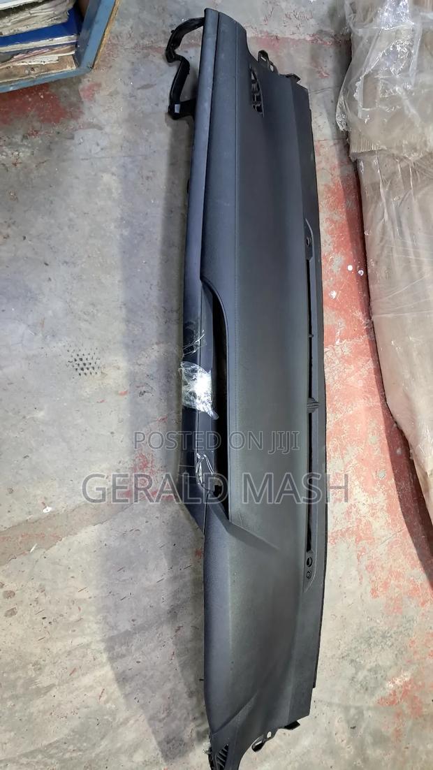 Toyota Hillux Revo Dashboard Airbag