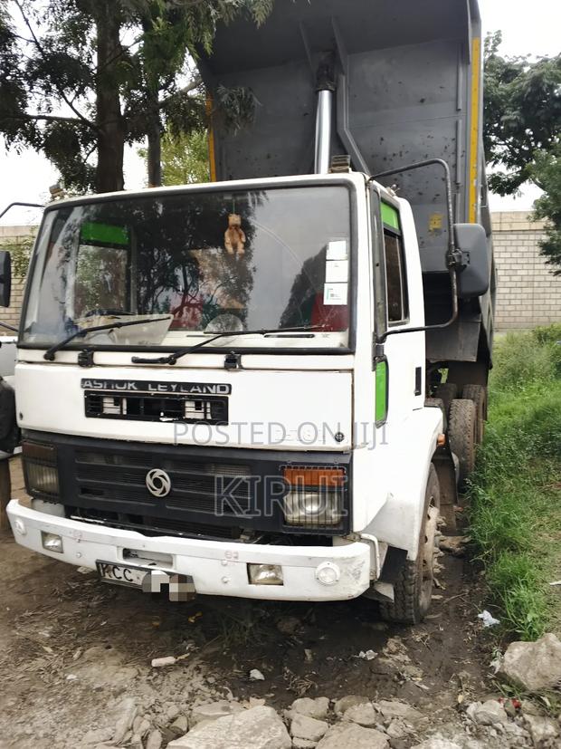 Ashok Leyland Tipper - thumbnail 3