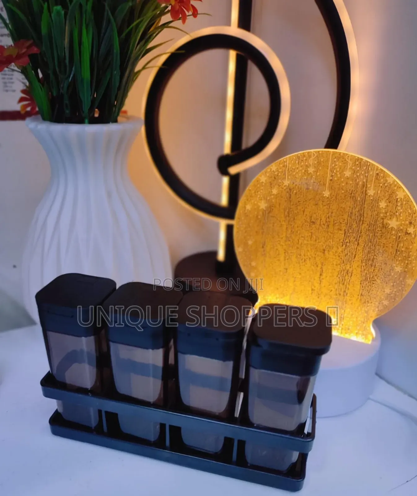 4pcs Spice Seasoning Set
The Set Comprises of 4 Spice Jars.