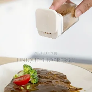Household Seasoning Bottles
Small and Portable