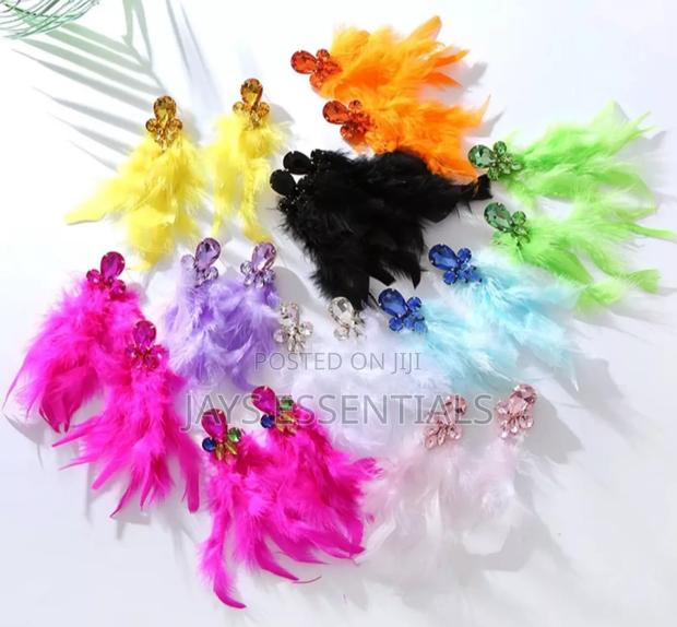 Earrings That Make a Statement - thumbnail 2