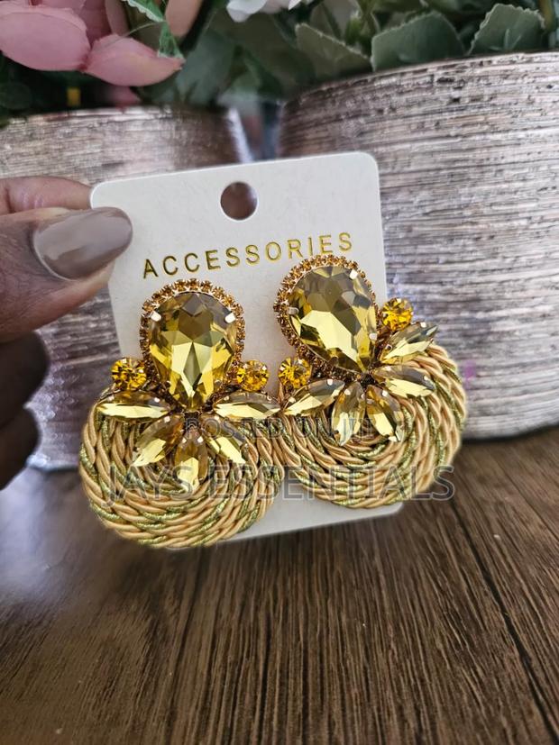 Earrings That Make a Statement - thumbnail 14