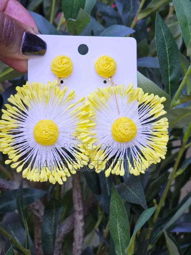 Earrings That Make a Statement - thumbnail 17