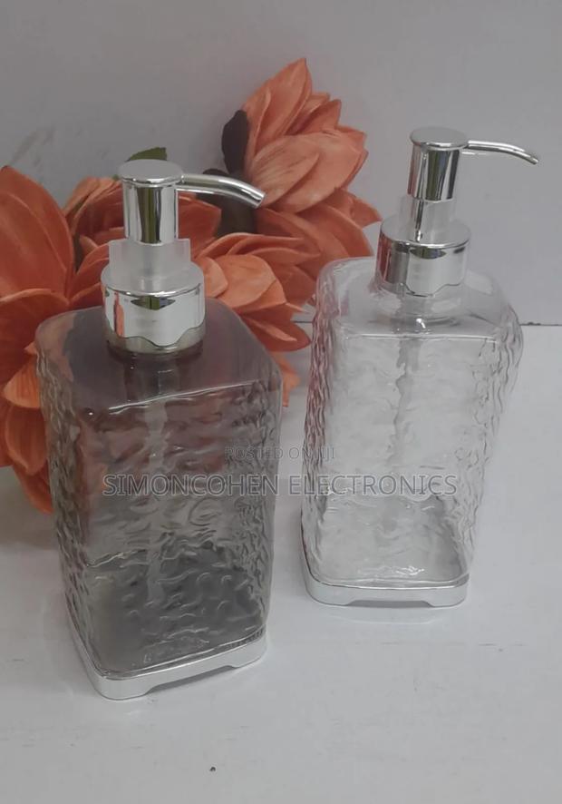 Acrylic Soap Dispenser - thumbnail 4