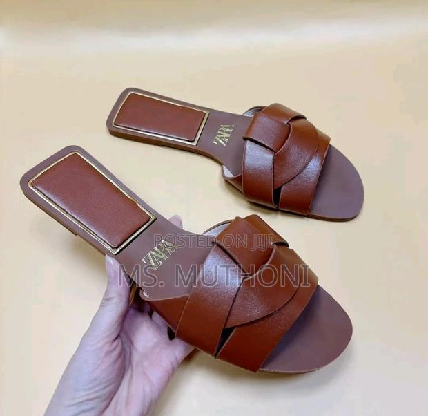 Zara BNWT Flat Leather Criss Cross Strap Sandals - thumbnail 3