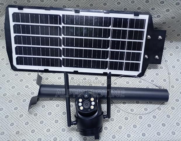 Ai Solar Camera + Lighting 2 in 1 450 High Defination 1080