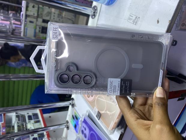 Peakaco Samsung S24 Fe 5g Case Translucent Matte Magsafe Case - main view