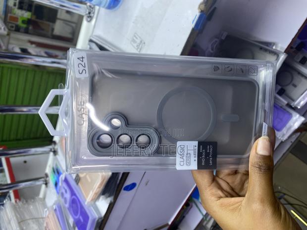 Dizoro Samsung Galaxy S24 Magsafe Transluscent Matte Case - main view