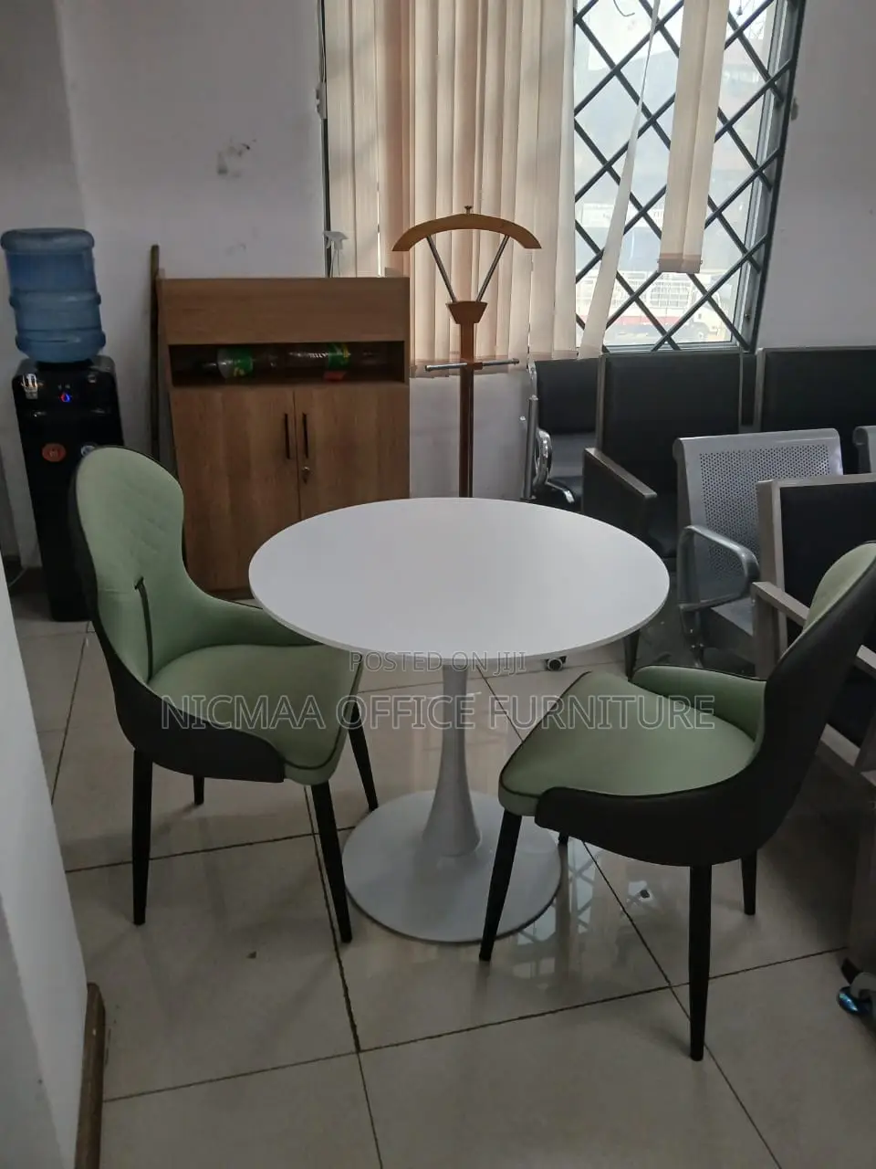 Modern 2-Seater Dining Set With Eames Table