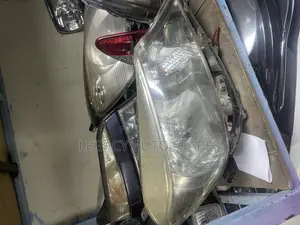 Toyota Vitz Jewela Headlight