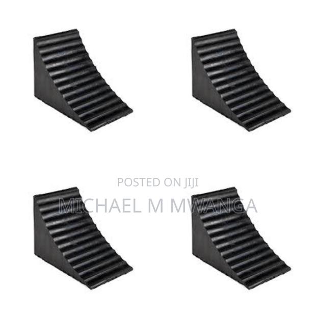 Oil Resistant Wheel Stopper Chocks