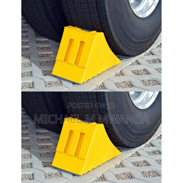 Vehicle Positioning Wheel Stopper Chocks