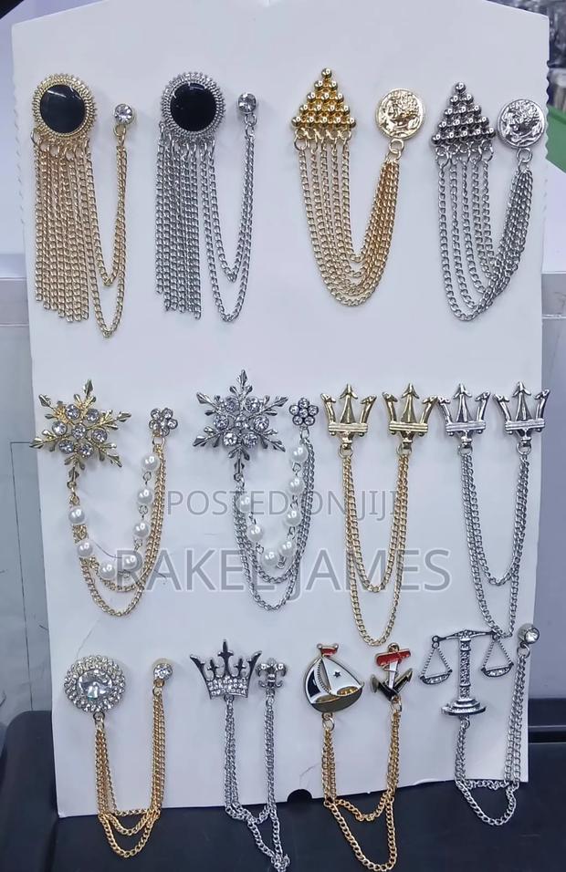 Chain Lapels Silver and Gold. - main view