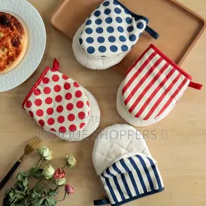 Heat Resistant Oven Gloves 
Colors;  and  
Cotton Material,