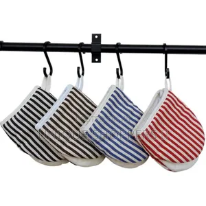Heat Resistant Oven Gloves 
Colors;  and  
Cotton Material,