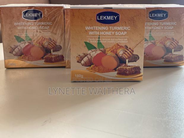 Whitening Turmeric and Honey Soap - main view