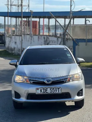 Toyota Corolla Fielder 1.5 Hybrid FWD 2014 Silver