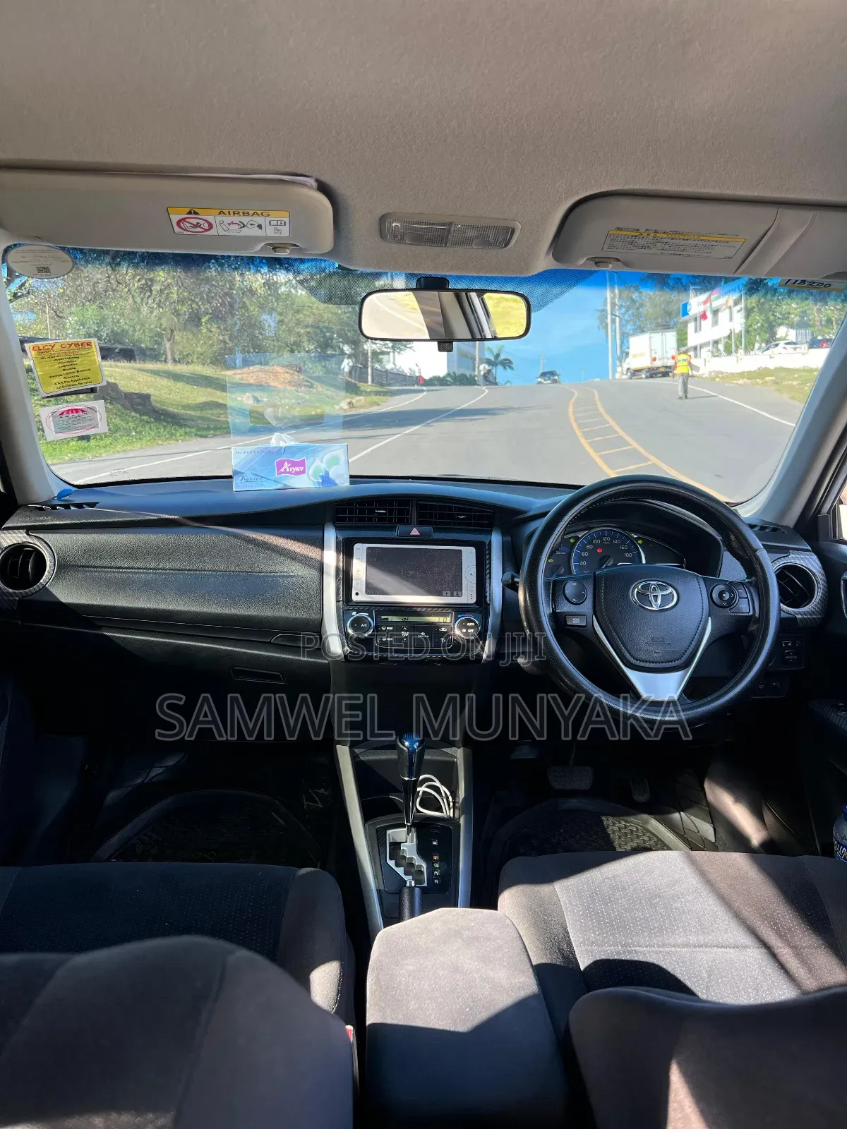 Toyota Corolla Fielder 1.5 Hybrid FWD 2014 Silver