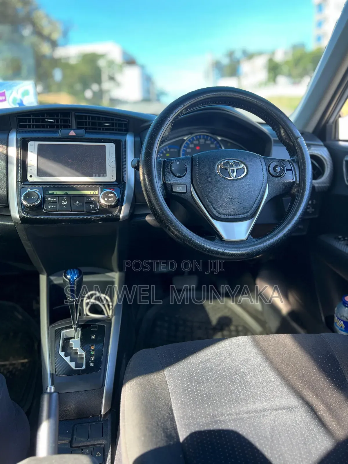 Toyota Corolla Fielder 1.5 Hybrid FWD 2014 Silver