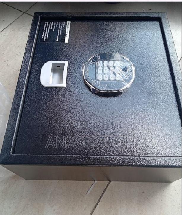 Customised New Well Kept Safe Box Fire Proof Safe - main view