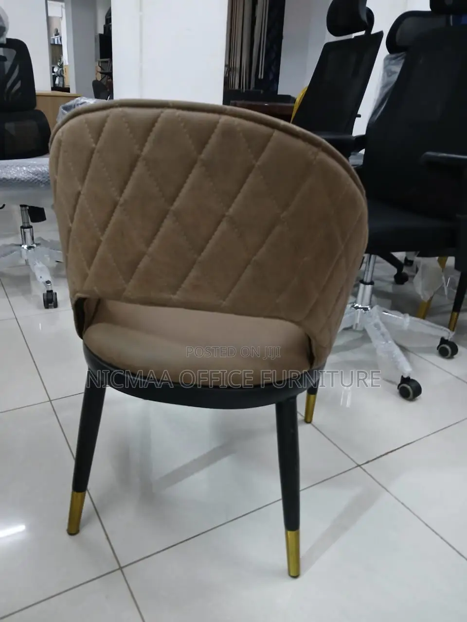 Contemporary Lounge Chair
