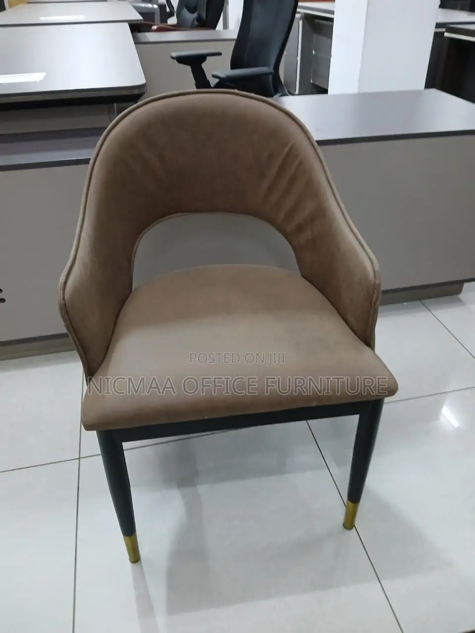 Contemporary Lounge Chair
