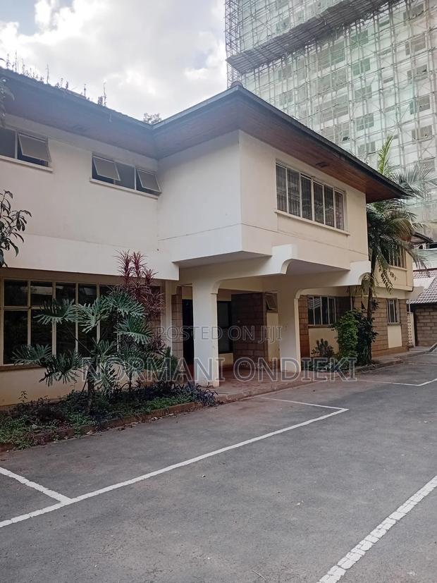 9bedrm Owne Compound Kileleshwa for Rent - main view