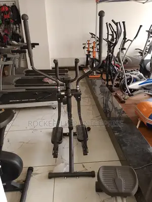 Elliptical Cross Trainer – Compact Durable