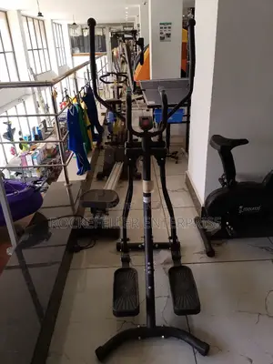 Cross Trainer – Standing Elliptical Exercise