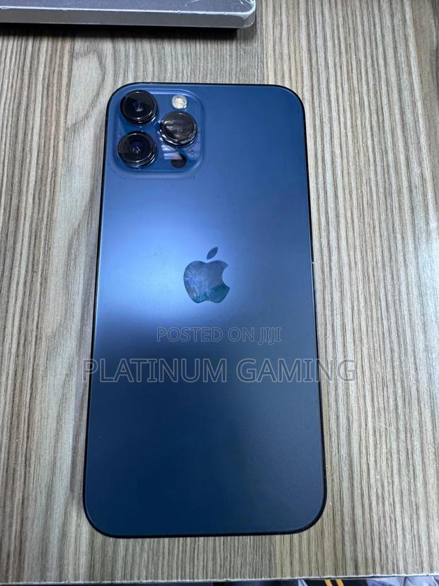 Apple iPhone 12 Pro Max 256 GB Blue - main view