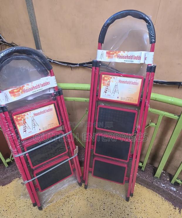 4 Steps Ladder/Household Ladder - main view